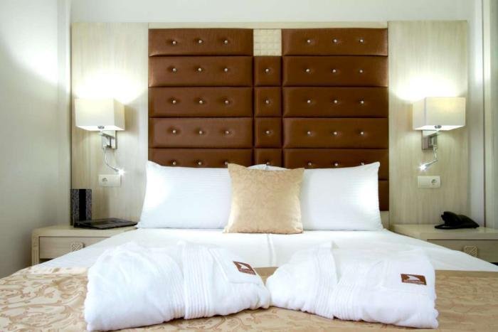 Moon Dreams Torremolinos - Adults Recommended Hotel Room photo