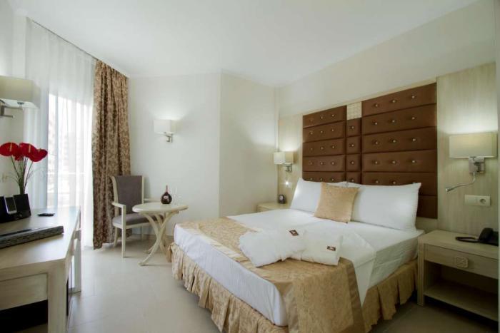 Moon Dreams Torremolinos - Adults Recommended Hotel Room photo